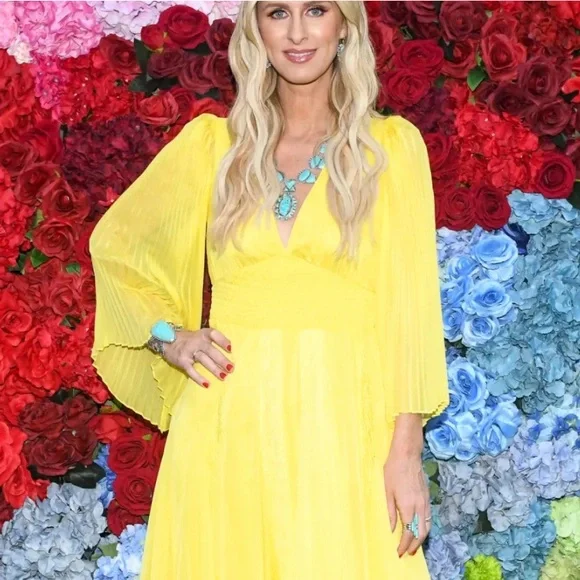 Kendra Scott Abena Turquoise Gold Cuff Bracelet Used on Runway Fashion Show 🥰 - Picture 4 of 15